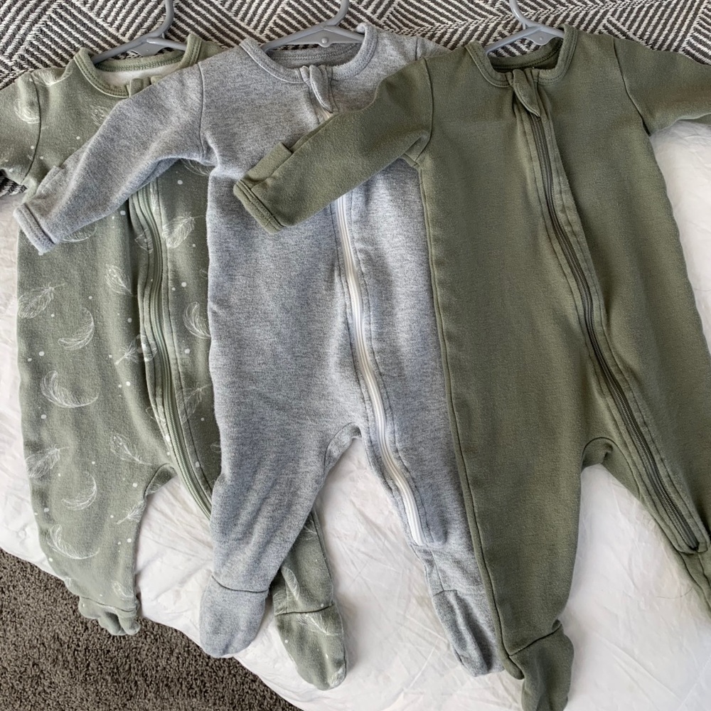 Owlivia footed sleeper 3-6 months